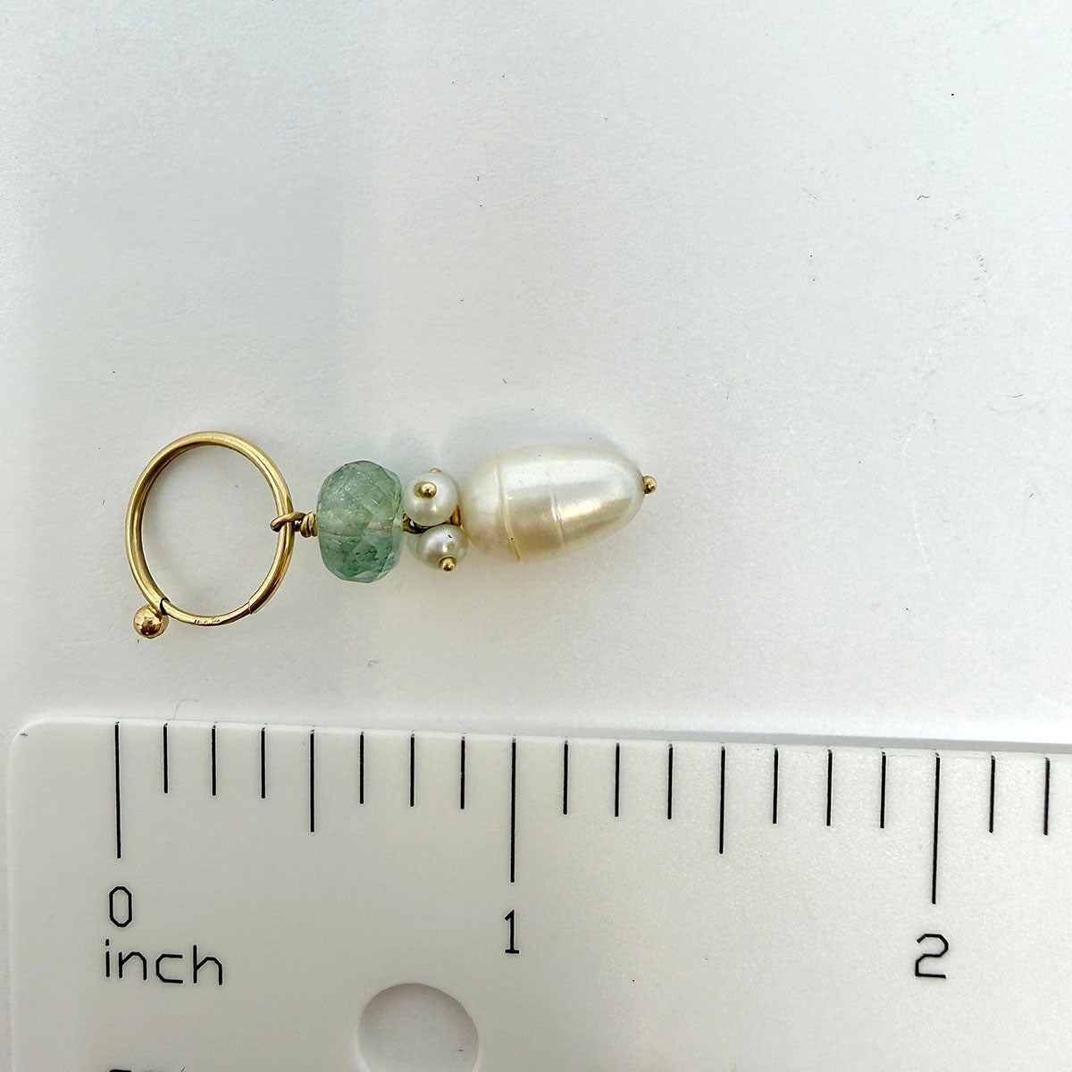 18K Gold Earrings with Pearl