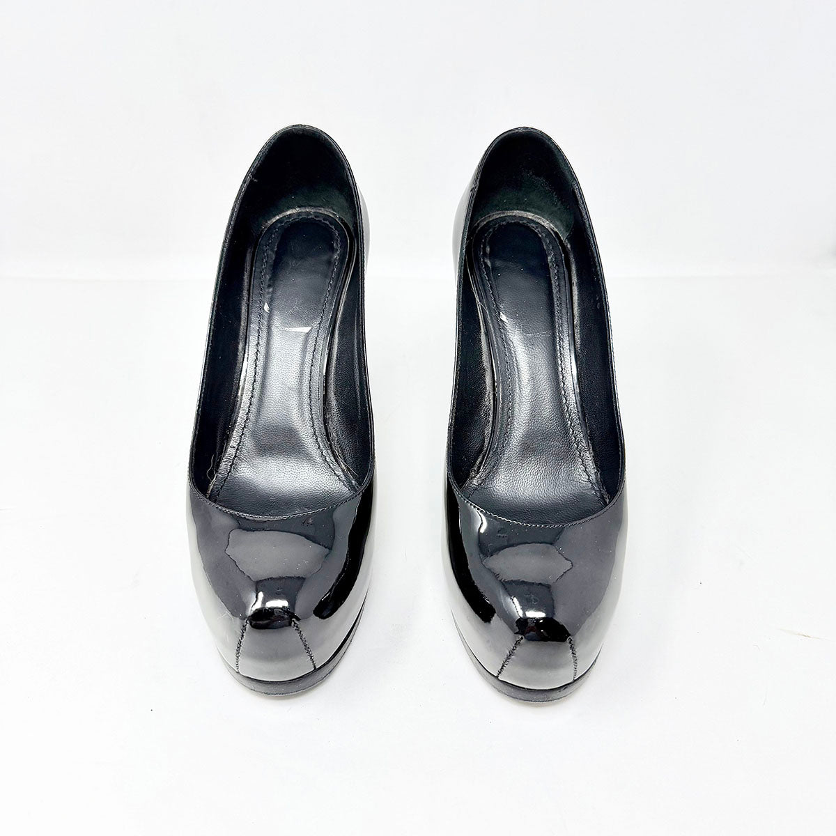 Yves Saint Laurent Pumps