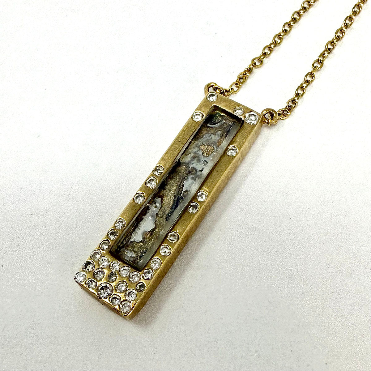 Darsana 14K Gold Diamond Pendant Necklace