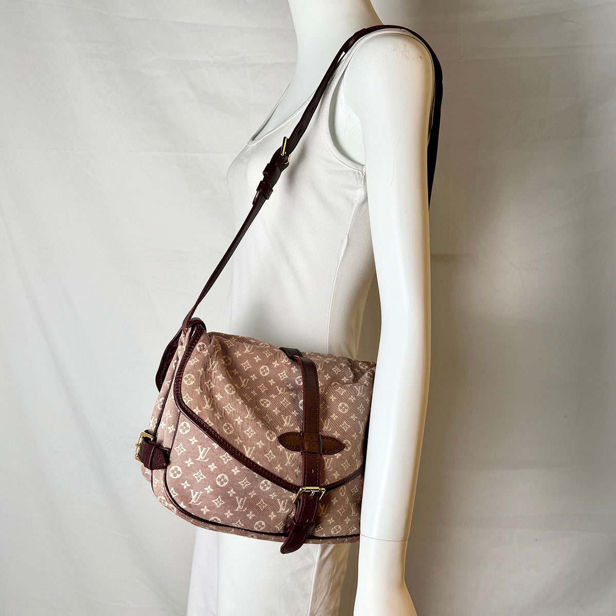 Louis Vuitton Monogram Saumur Shoulder Bag
