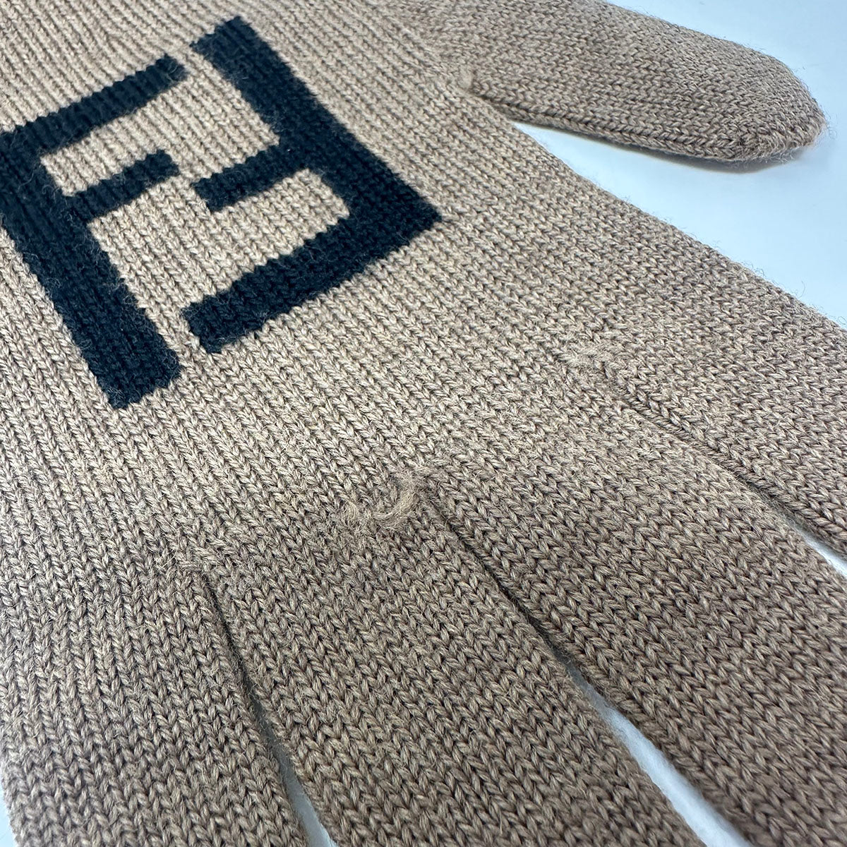 Fendi Wool Gloves with FF Logo