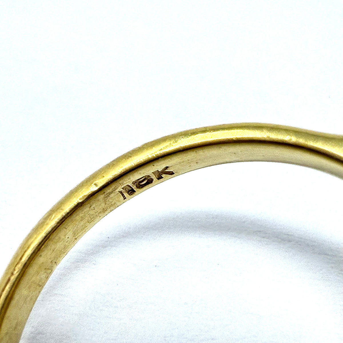 18K Gold Ring with Baroque Pearl and 6 Diamonds