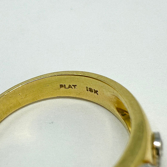 18K Gold Ring with Ruby and 2 Diamonds