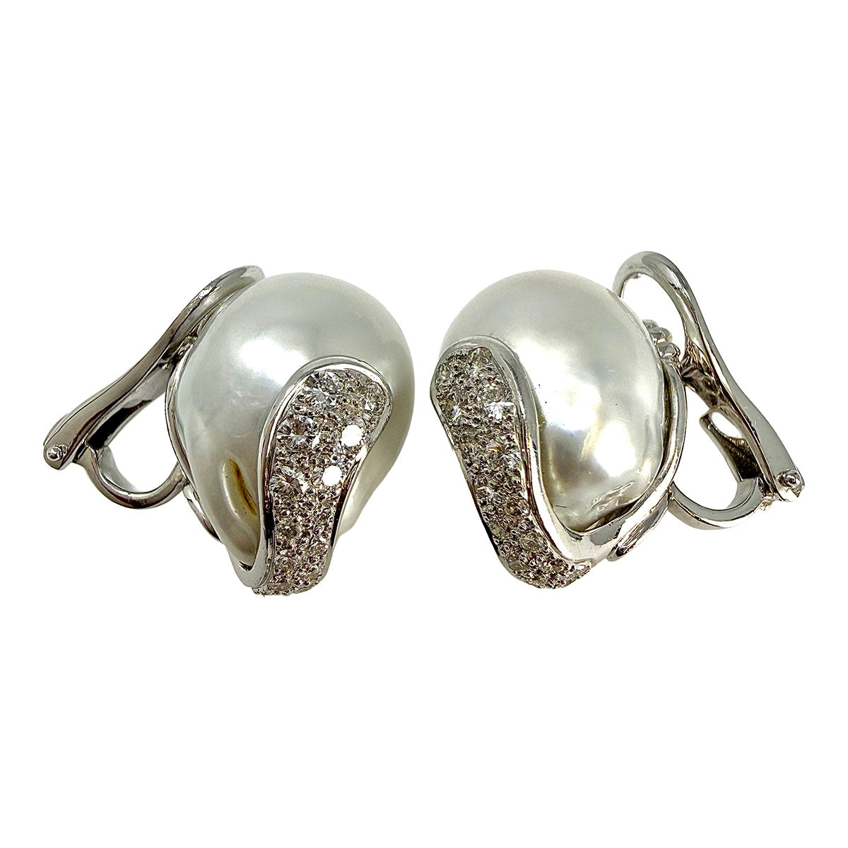 18K White Gold South Sea Baroque Pearl Clip-on Earrings with Diamonds
