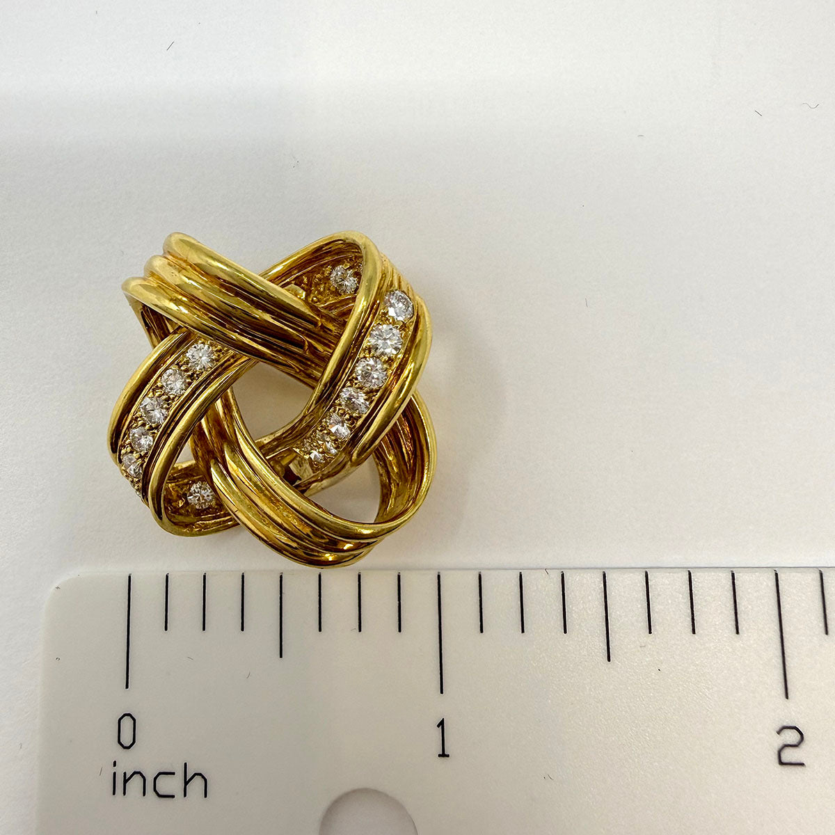 18K Yellow Gold Knot Pin with Diamonds