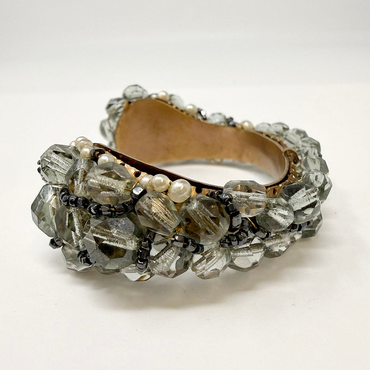 Coppola e Toppo Metal Cuff Bracelet with Grey Crystal Beads