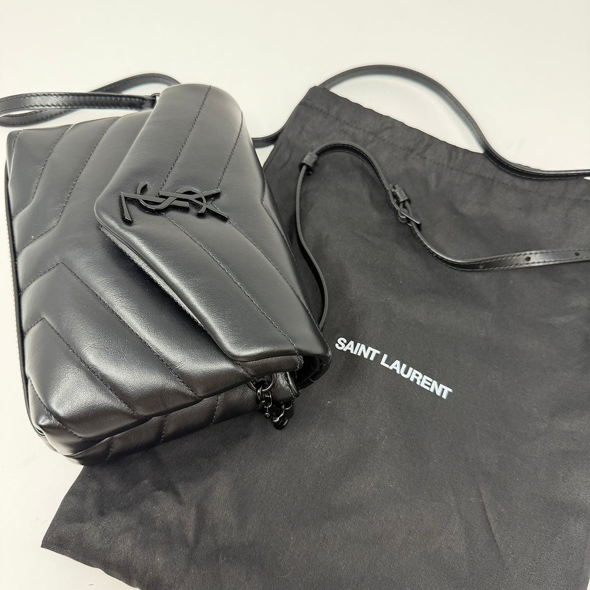 Yves Saint Laurent Shoulder Bag