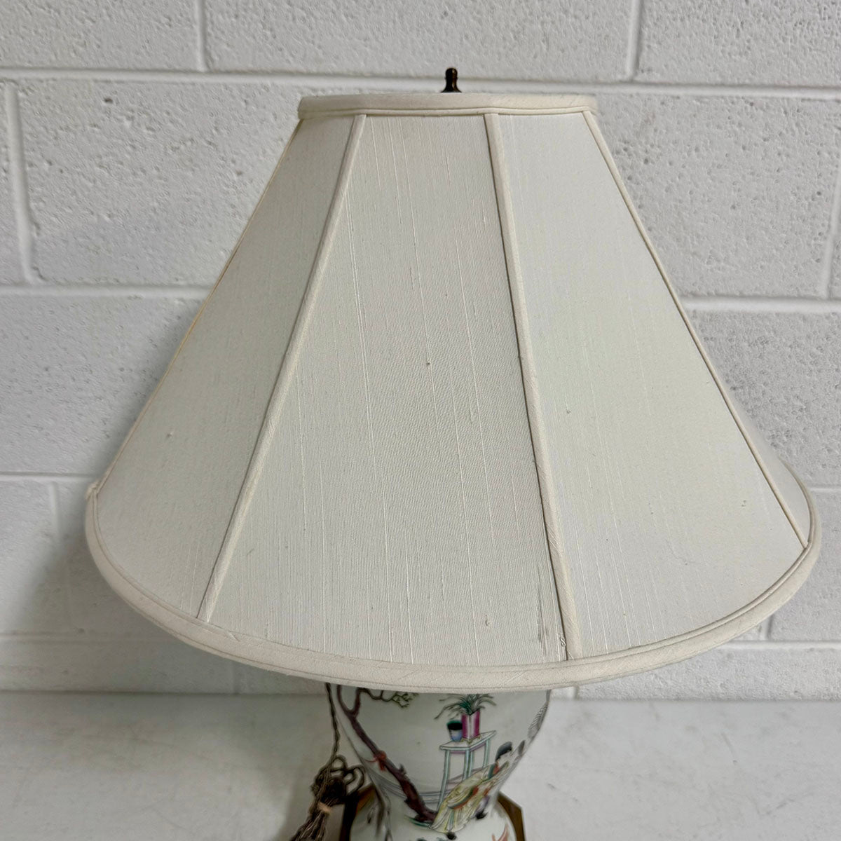 Vintage Asian Vase Table Lamp with Shade