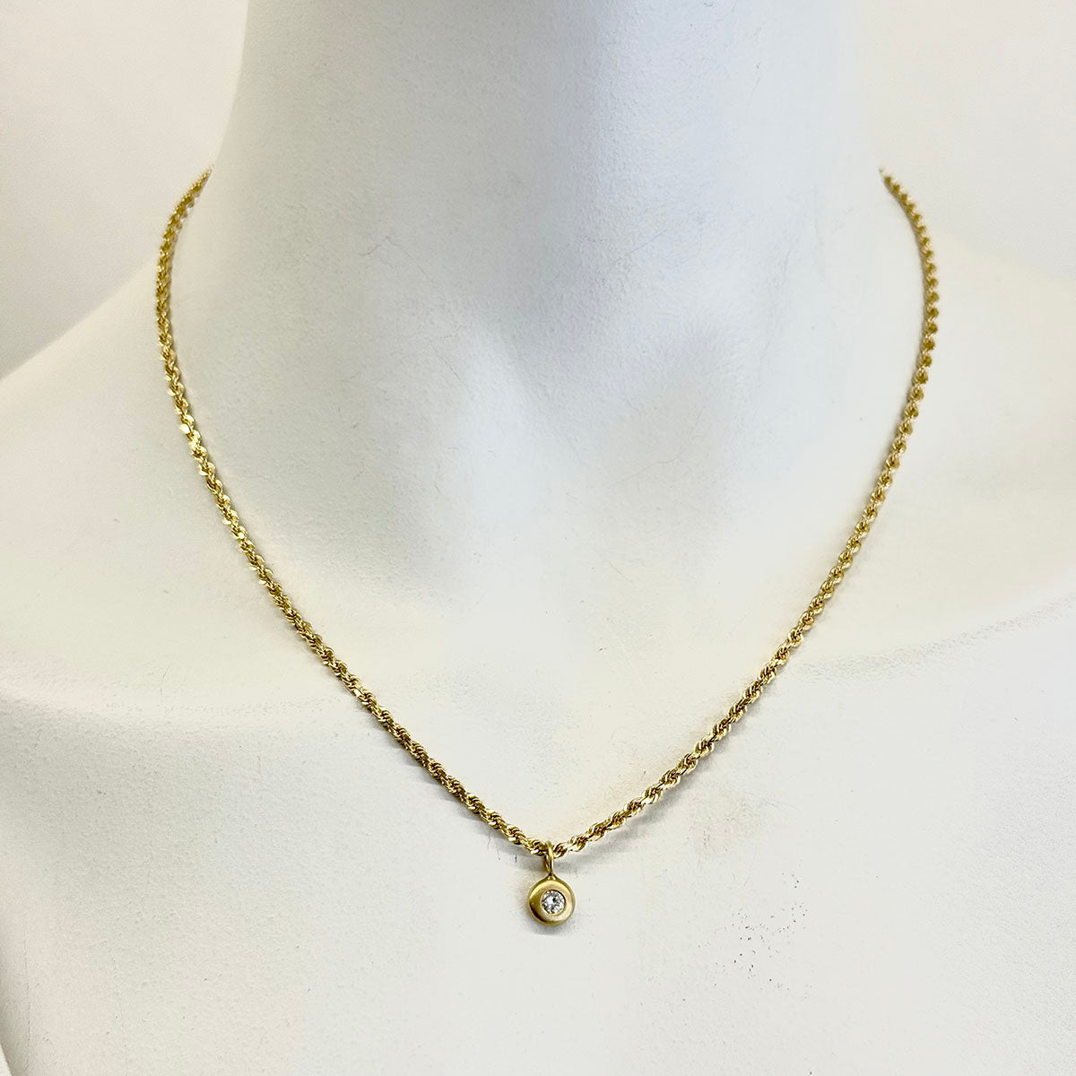 18K Gold Twisted Necklace with Bezel Set Diamond Pendant
