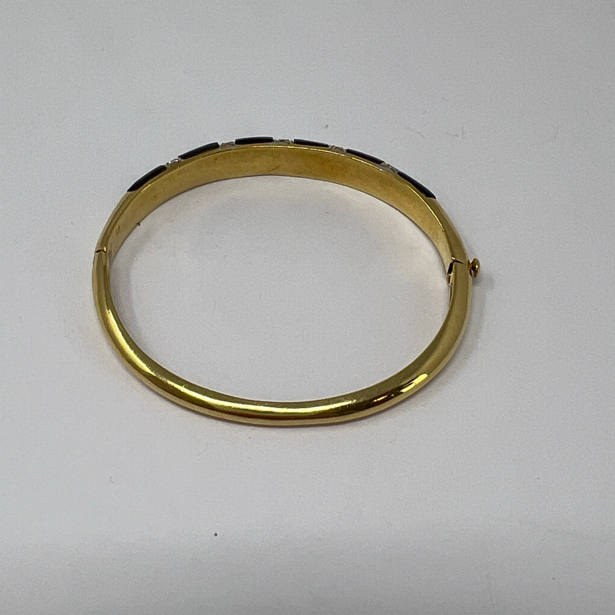 Midviani 18K Gold Hinged Bracelet with Onyx and 20 Diamonds