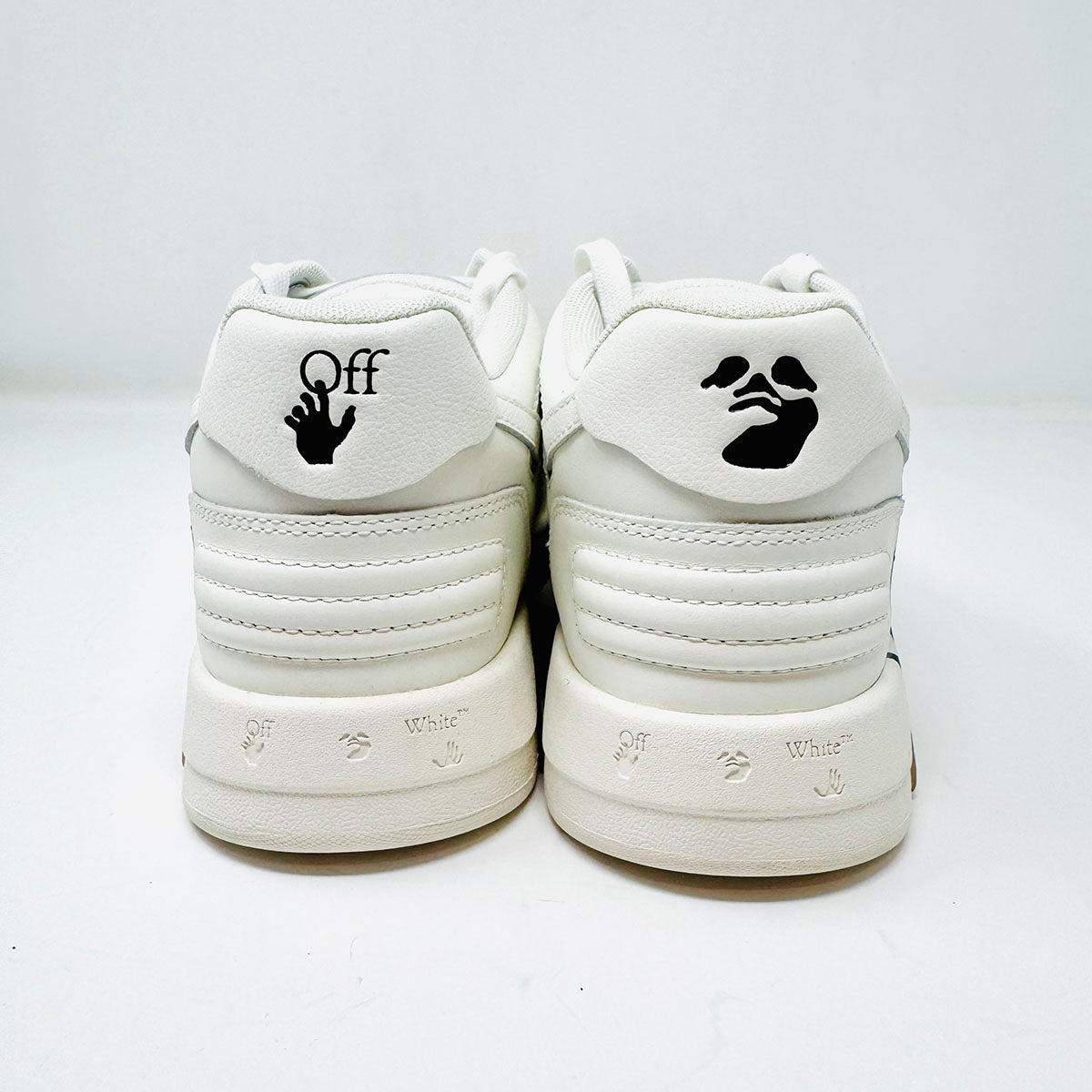 OFF-WHITE Sneakers