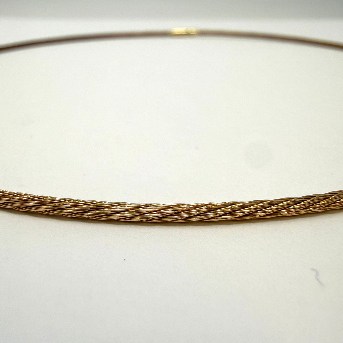 14K Yellow Gold Cable Wire Collar Necklace
