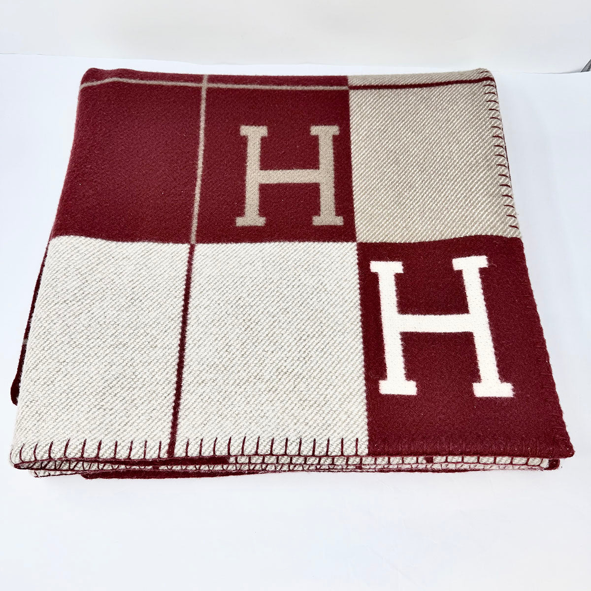 Hermes Avalon III Pillow