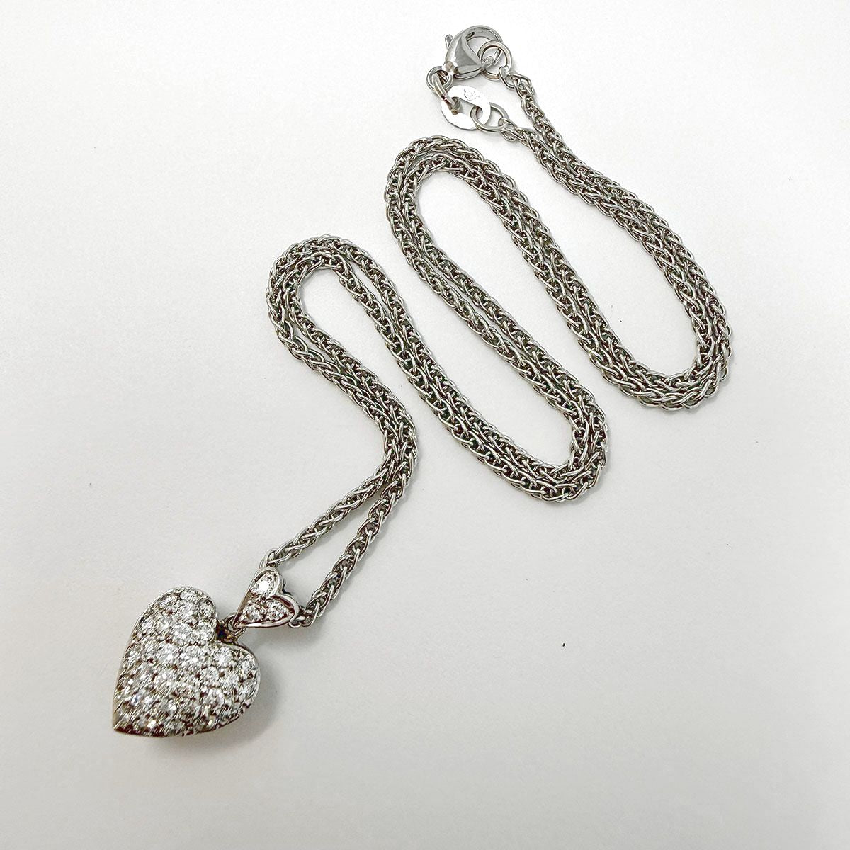 18K White Gold Diamond Heart Pendant Necklace