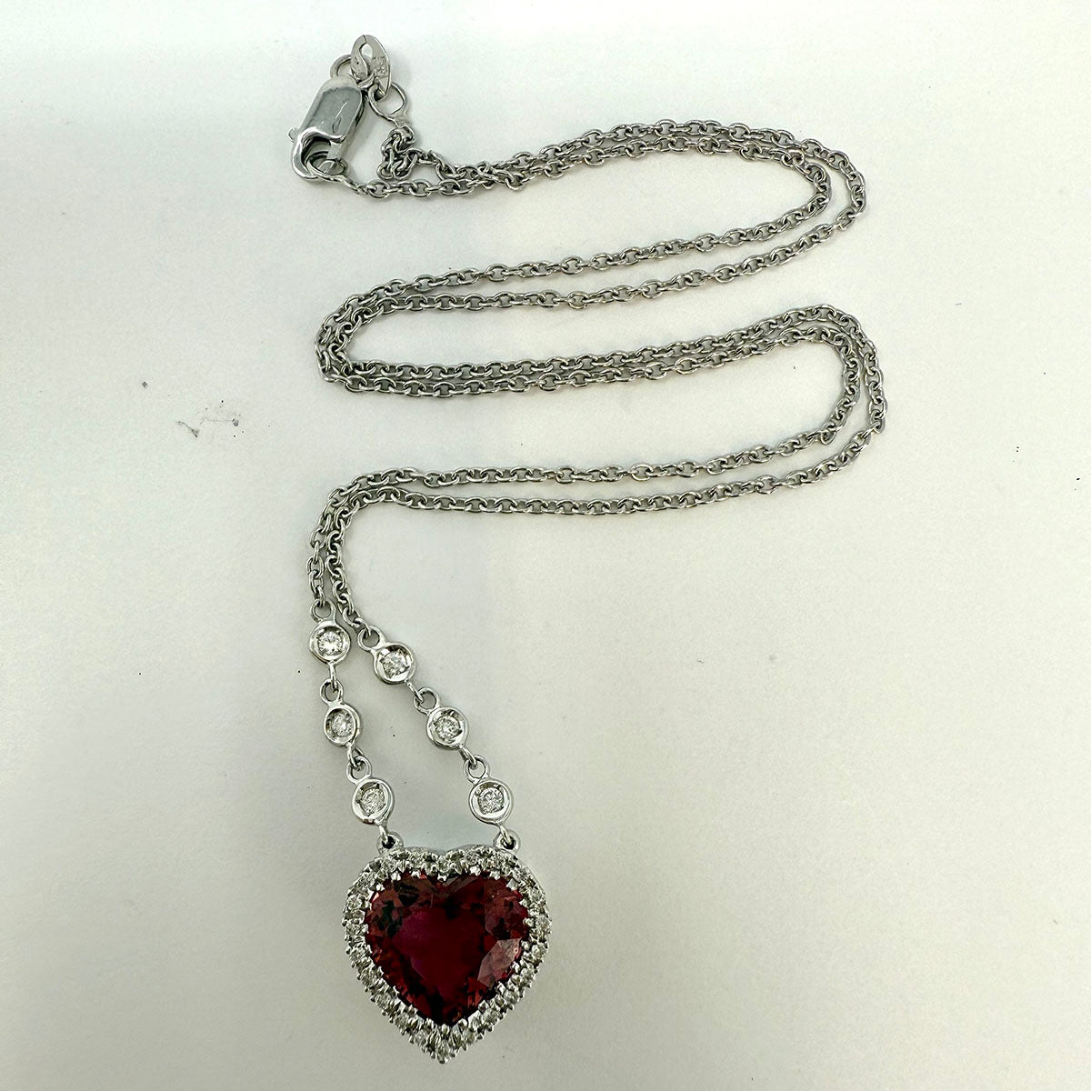18K White Gold Heart Pendant Necklace