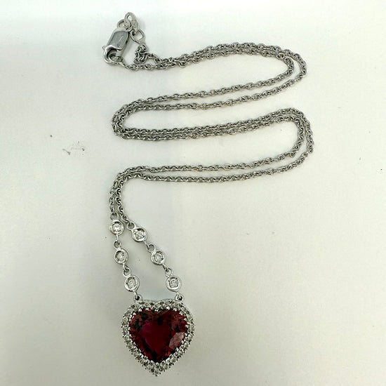 18K White Gold Heart Pendant Necklace