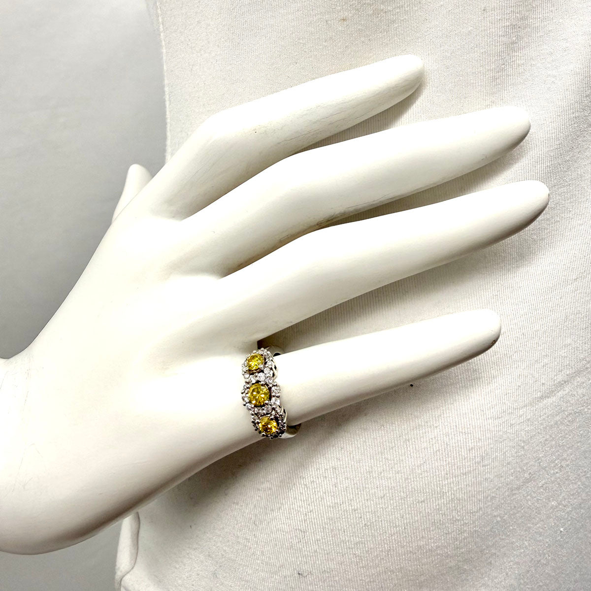 14K White Gold  Diamond Ring