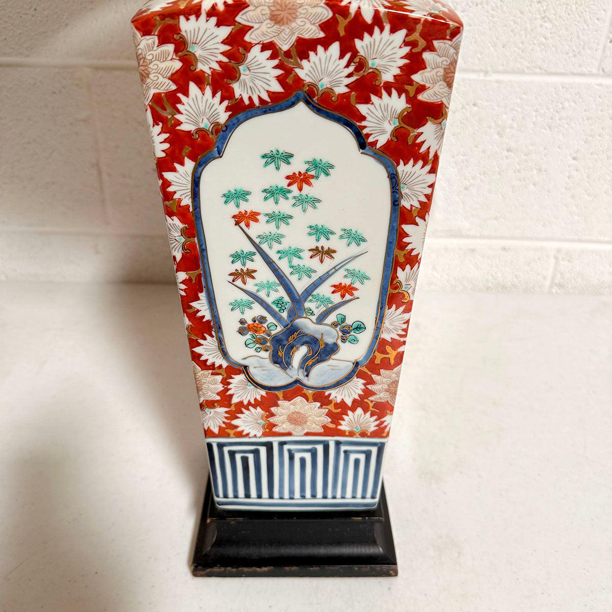 Vintage Asian Imari Table Lamp