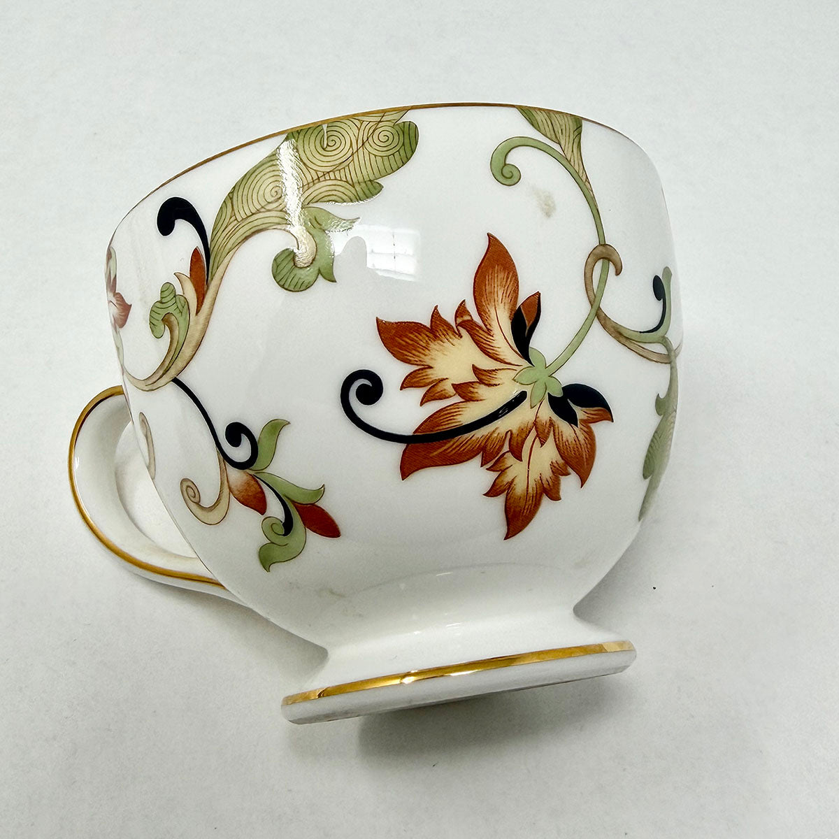 64 Pcs: 10 6 Pc. Place Settings Oberon China plus 4 Serving Pieces