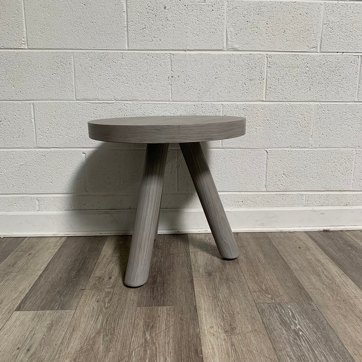 Tri Leg Side/End Table