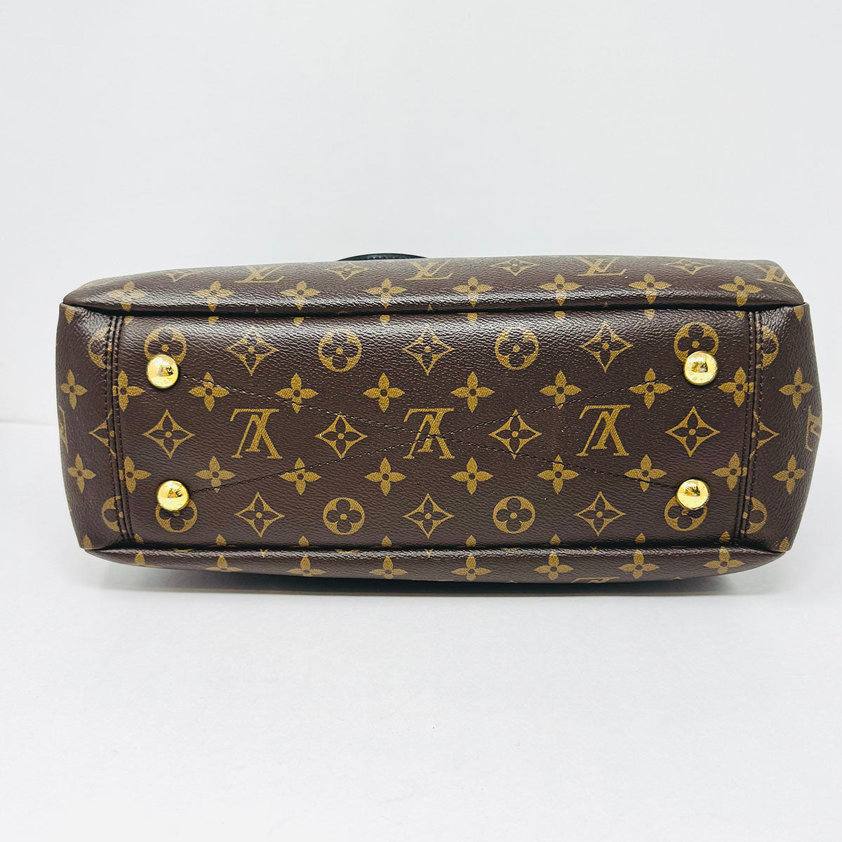Louis Vuitton Tote