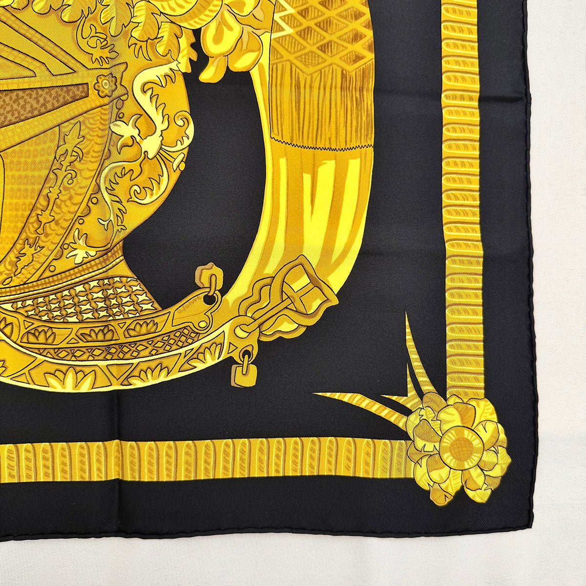 Hermes "Armets en Panache" Scarf