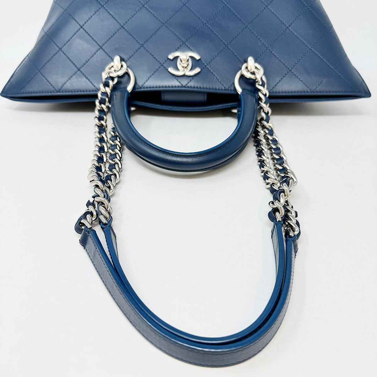 Chanel Paris - Cuba Ring my Bag Tote