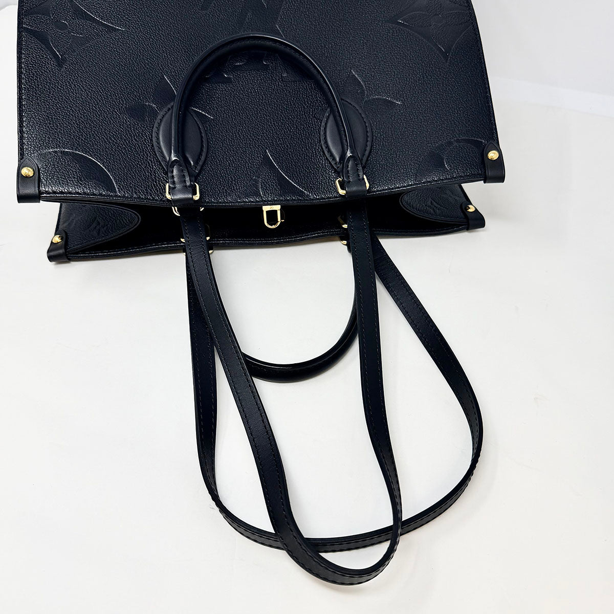 Louis Vuitton Monogram Giant OnTheGo Tote