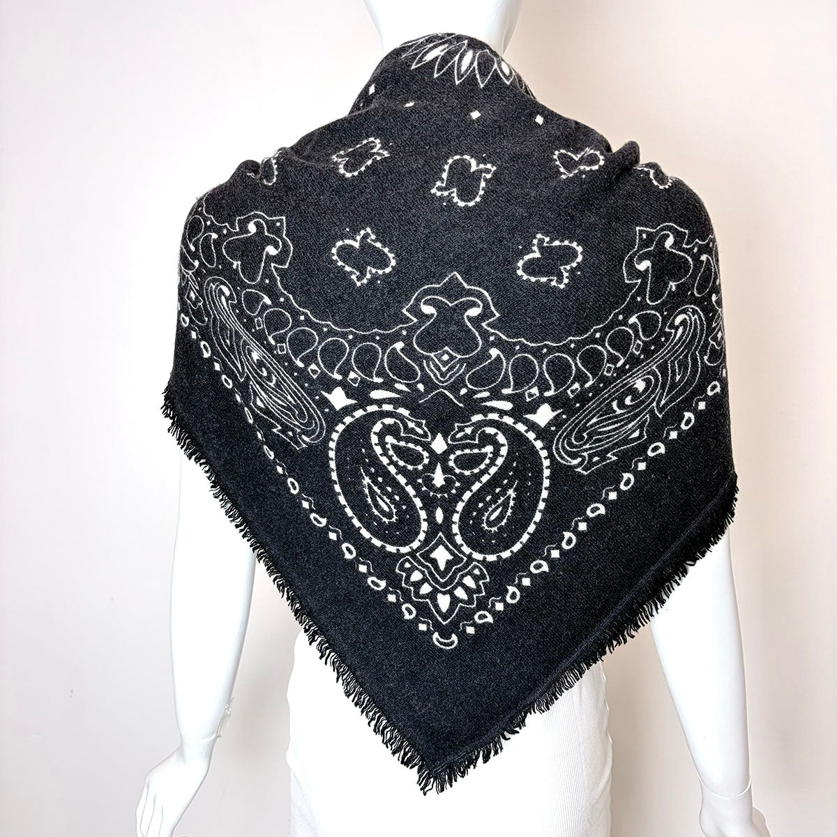 Kujten Scarf