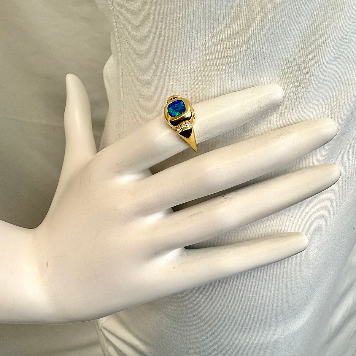 14K Gold Ring with Opal and  Diamond