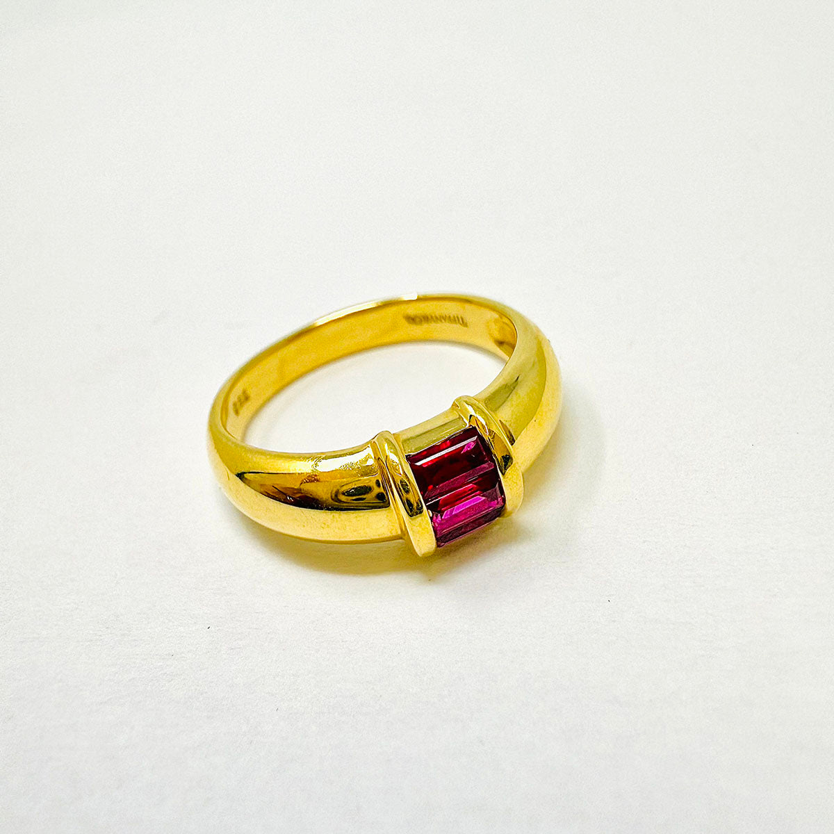 Tiffany & Co. Vintage 18K Gold Ruby Ring