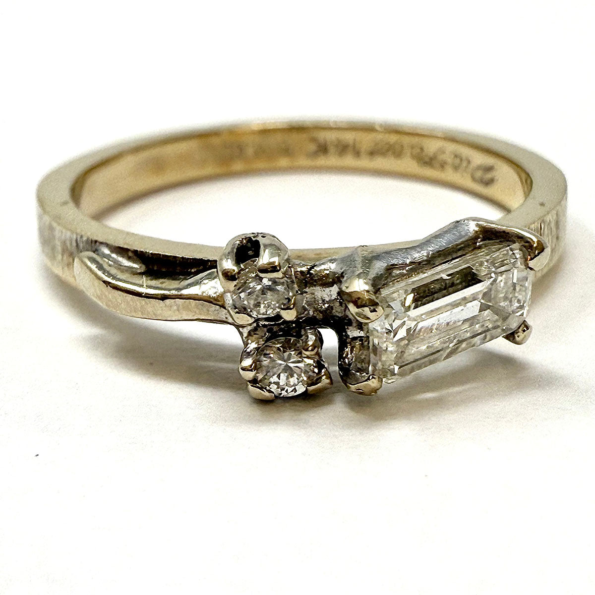 14K White Gold Ring with Emerald Cut Diamond (0.40ct) and 2 Round Diamonds (0.05