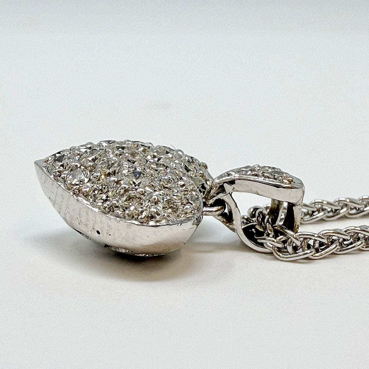 18K White Gold Diamond Heart Pendant Necklace