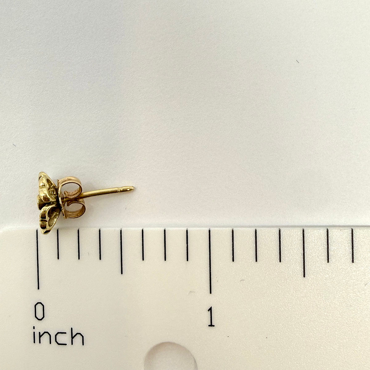 14K Gold Flower Stud  Earrings with Diamond