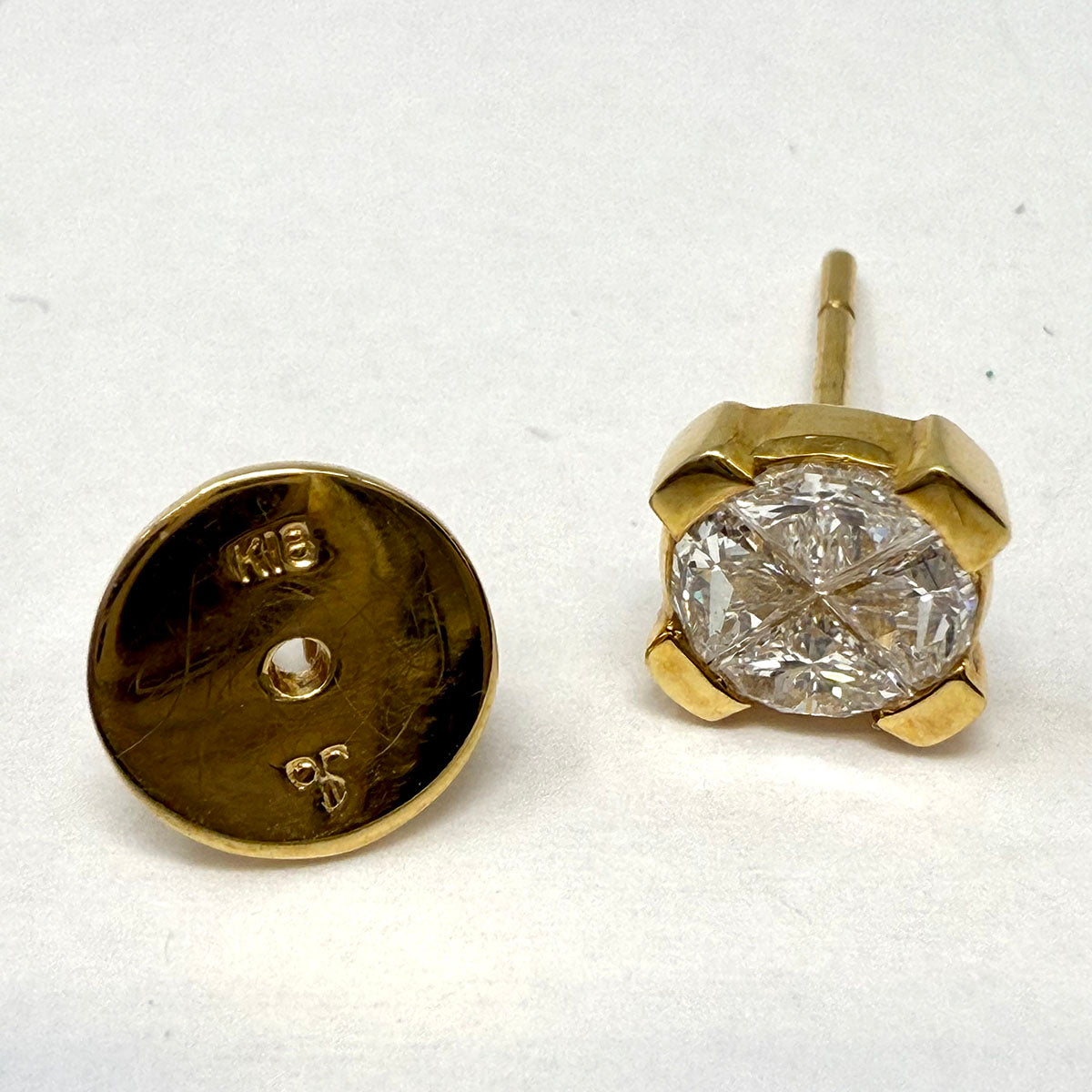 18K Gold Diamond Stud Earrings