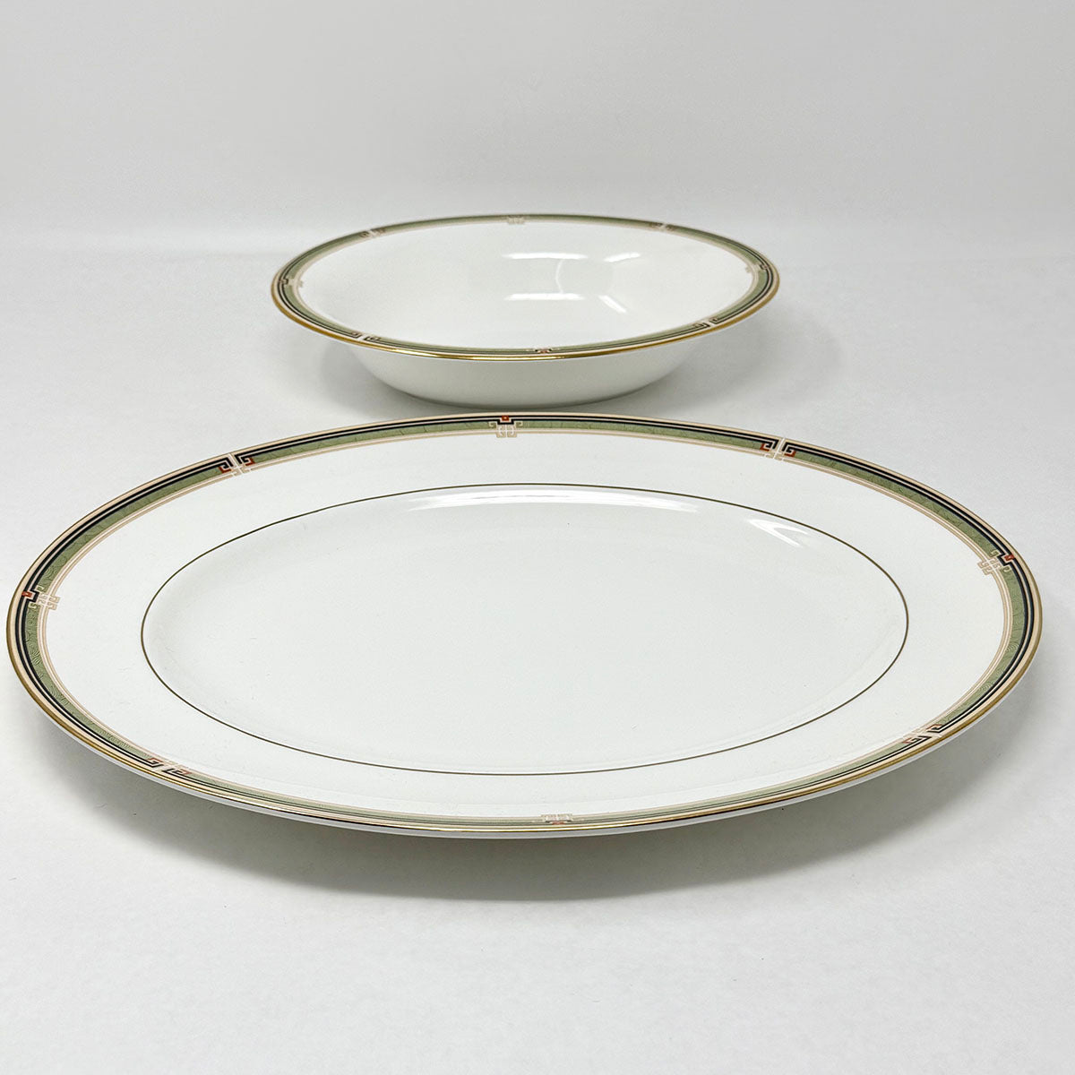 64 Pcs: 10 6 Pc. Place Settings Oberon China plus 4 Serving Pieces