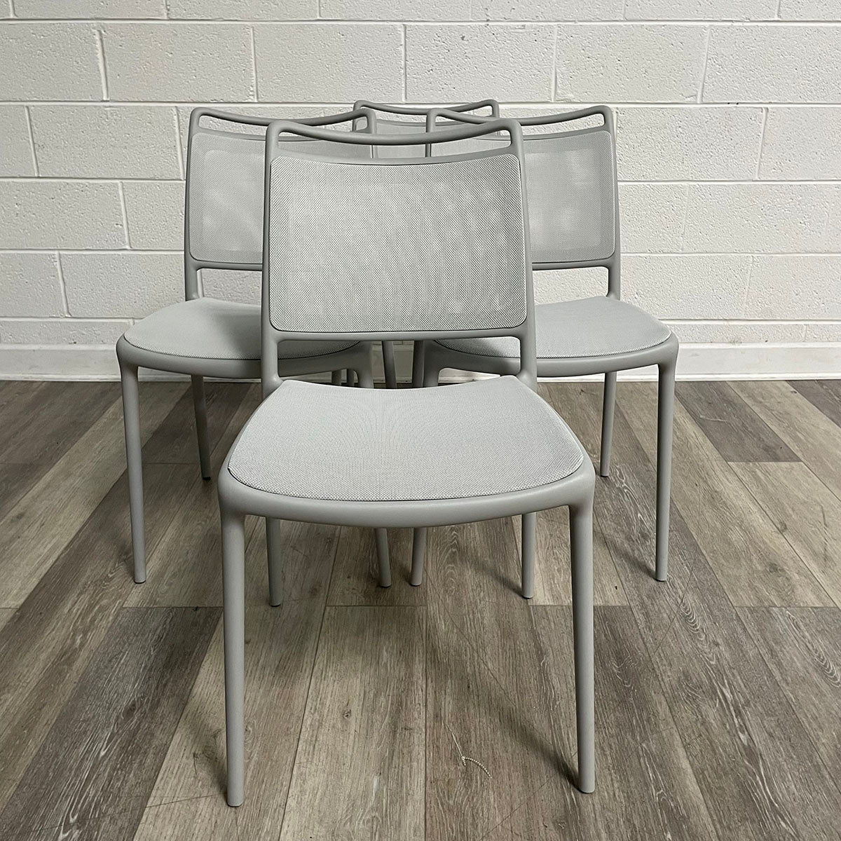 Set of 4 Stackable Dining Chairs