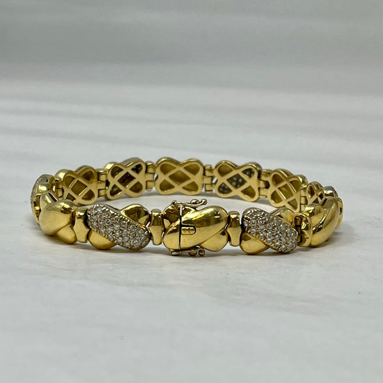 Load image into Gallery viewer, 18K &amp;quot;X&amp;quot; Bracelet with Pave Diamond
