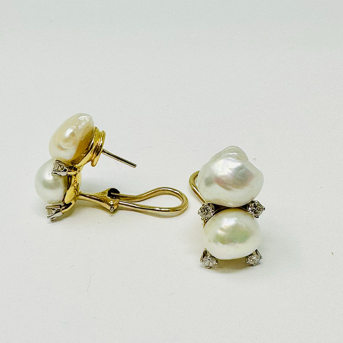 Load image into Gallery viewer, 18K Gold Earrings with 4 Biwa Cultured Pearls and 8 Full Diamonds
