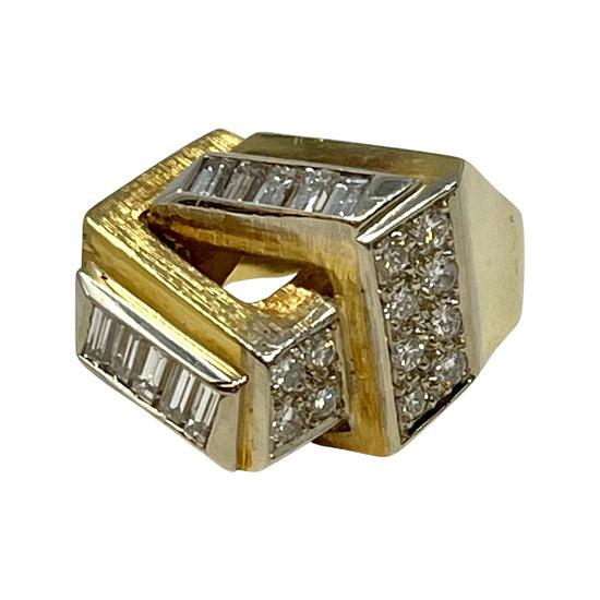 Load image into Gallery viewer, 18K Gold Ring with 10 Baguette Diamond
